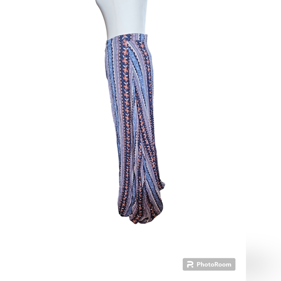 UK2LA Short/Skirt - Picture 3 of 8